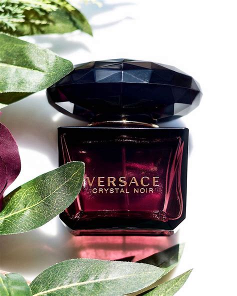 crystal noir versace fragrantica
